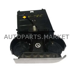 Держатель стаканов Chrysler Town&Country 1996-2000г купить в Автопартс Маркет